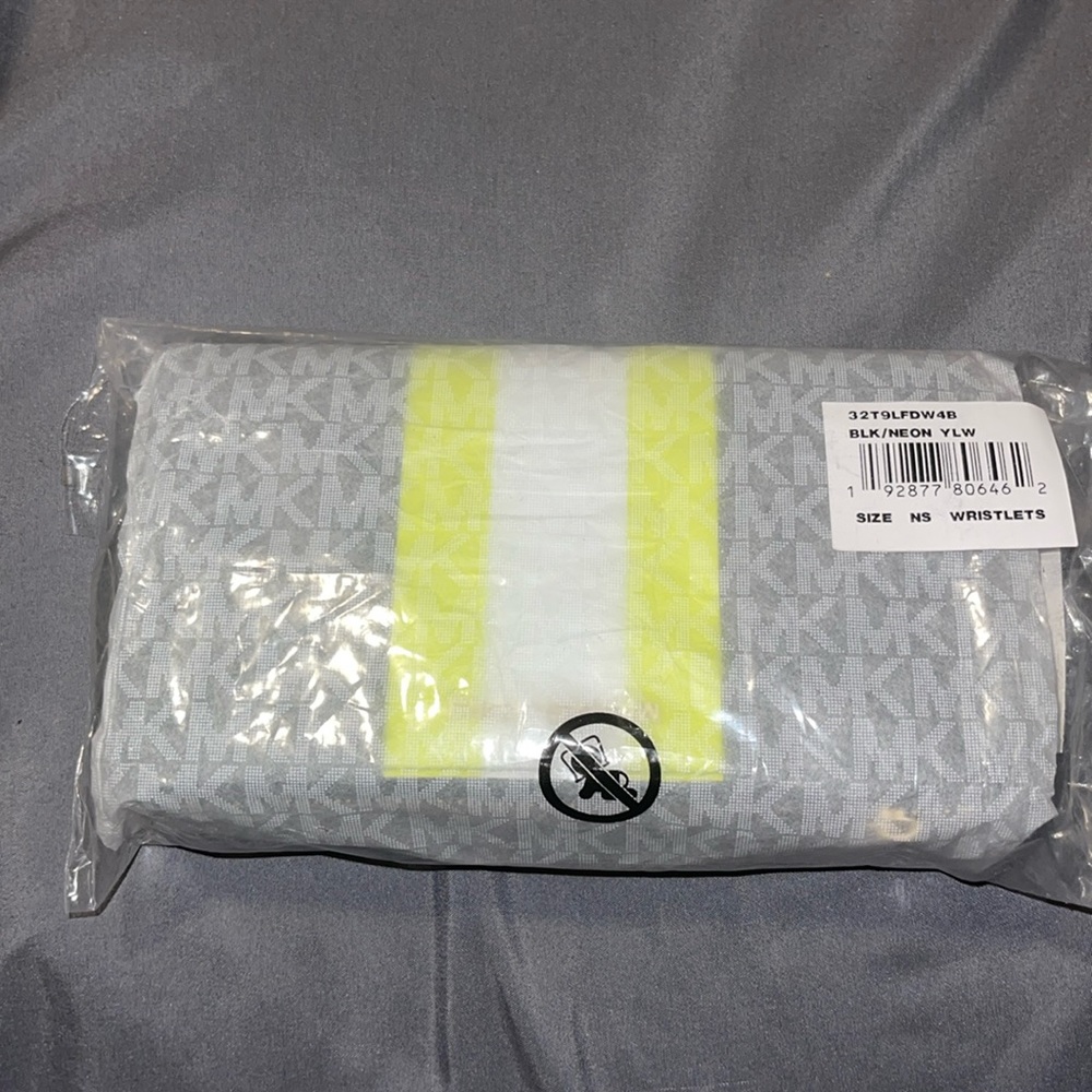 Wallet/wrislet